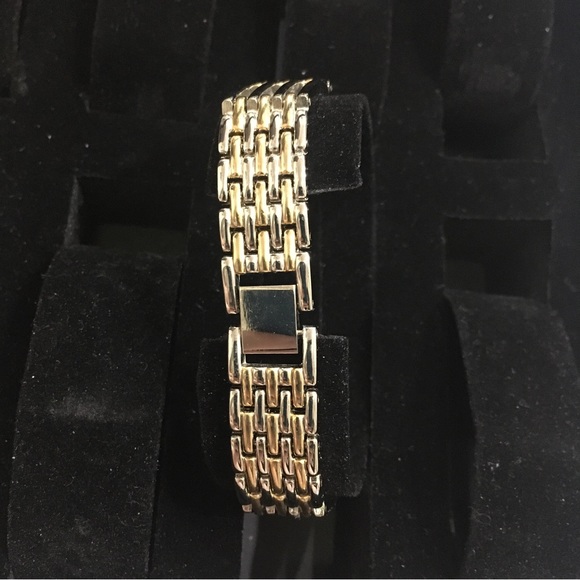 GENEVA Ladies wristwatch gold and silver tones - Picture 3 of 7